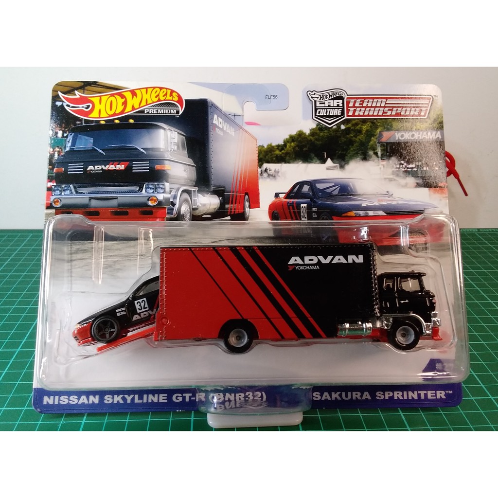 Hot Wheels Team Transport Nissan Skyline GT R BNR32 Sakura Sprinter