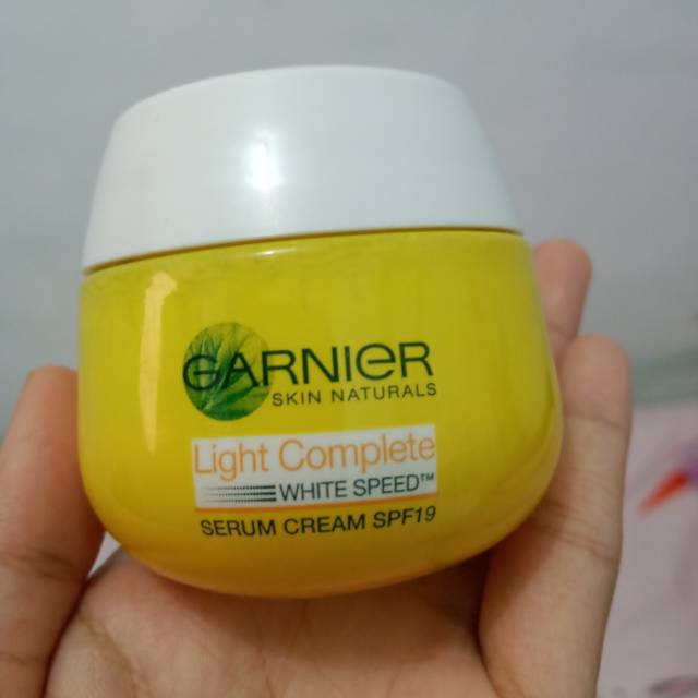 Preloved Garnier Light Complete White Speed Serum Cream Spf19 50ml