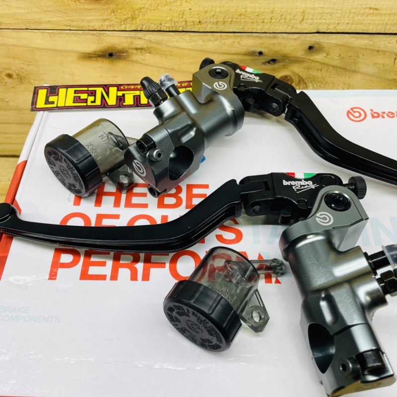 Brembo Brake Master Dual Tank Earls Fluid And Hydraulic Switch