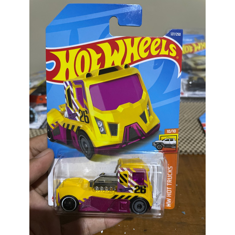 Hot Wheels Rennen Rig HW HOT TRUCKS Shopee Philippines