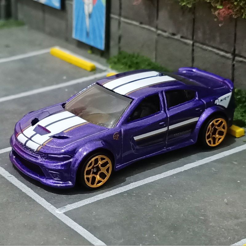 UNGU Hot Wheels 2020 Dodge Charger Hellcat Purple Losee Shopee