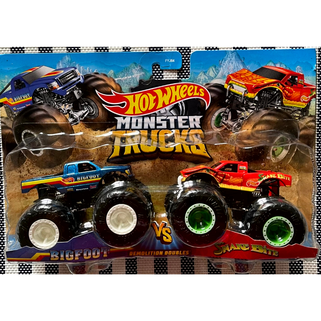 Hot Wheels Monster Trucks Demolition Doubles Big Foot Land Rover