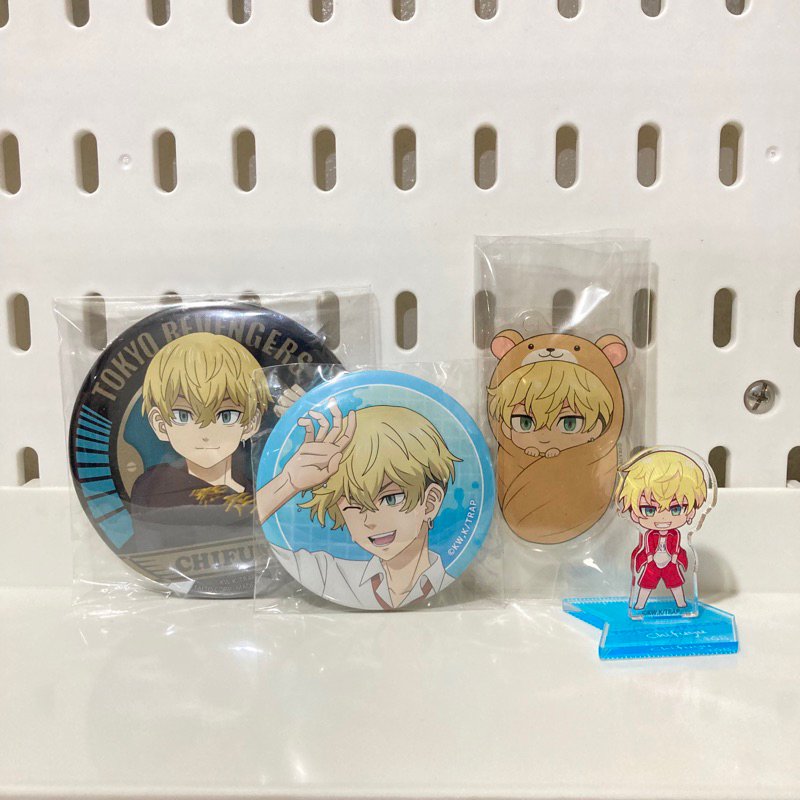 Tokyo Revengers Chifuyu Matsuno Official Merch Acrylic Stand Can Badge