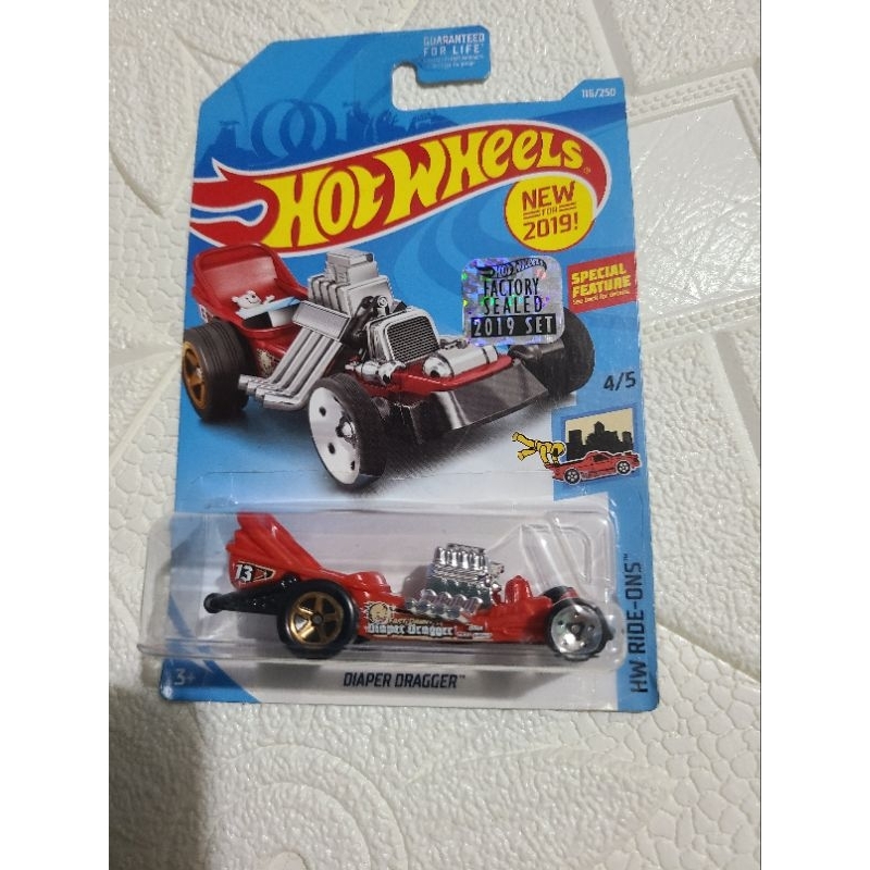 HOT WHEELS RIDE ONS AISLE DRIVER PIXEL SHAKER DIAPER DRAGGER