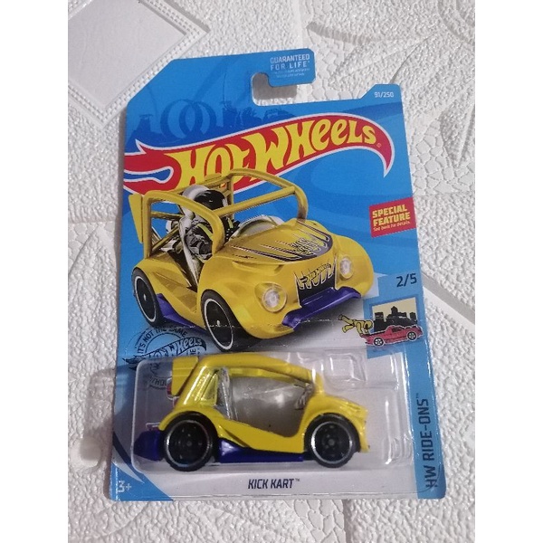 HOT WHEELS RIDE ONS AISLE DRIVER PIXEL SHAKER DIAPER DRAGGER