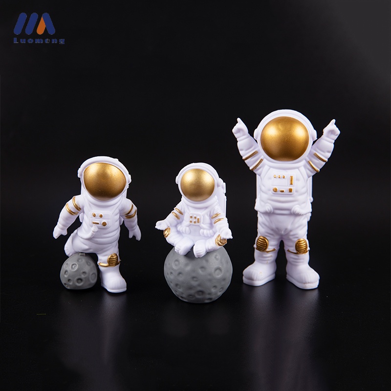 LuoMeng 3pcs Astronaut Figurines Plastic Sculpture Modern Home Decor