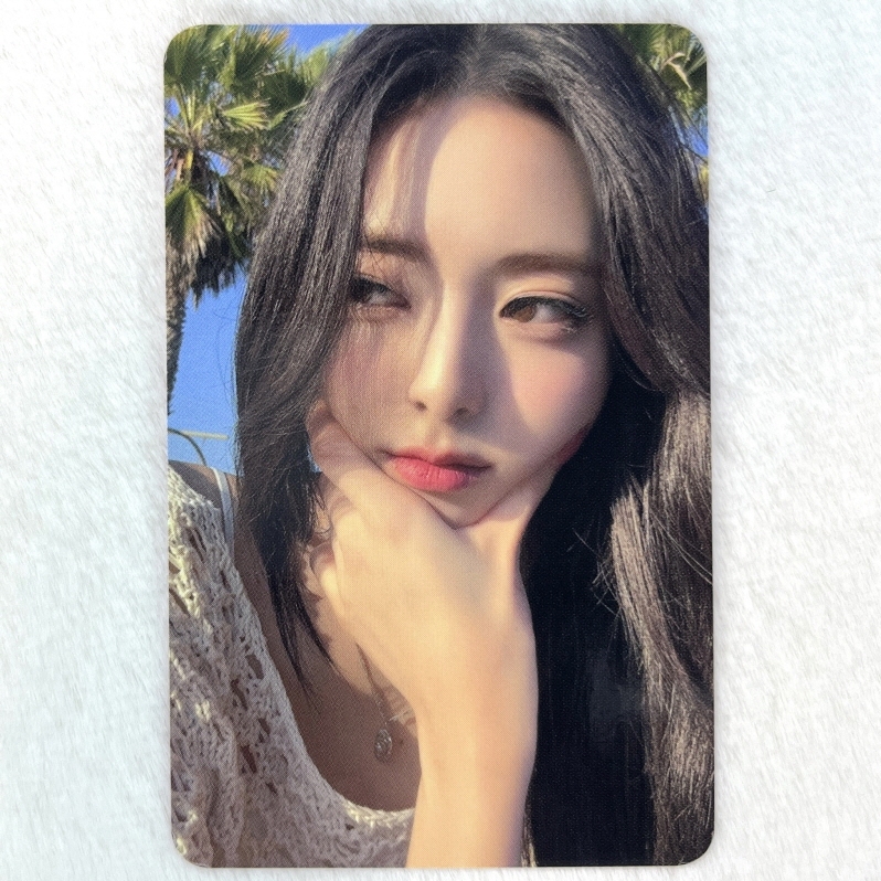 Yuna Official Photocard Itzy 2024 Season S Greeting Best Friend Forever