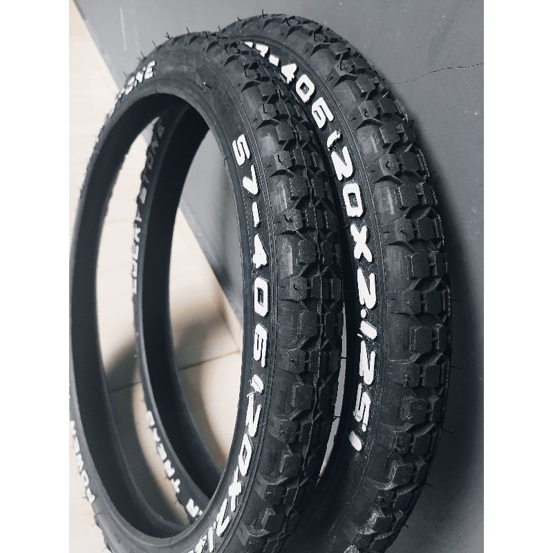 Witte banden 28 x 1 5/8 x 1 3/8 of 37-622 geen reflectie | Bikes to Remember