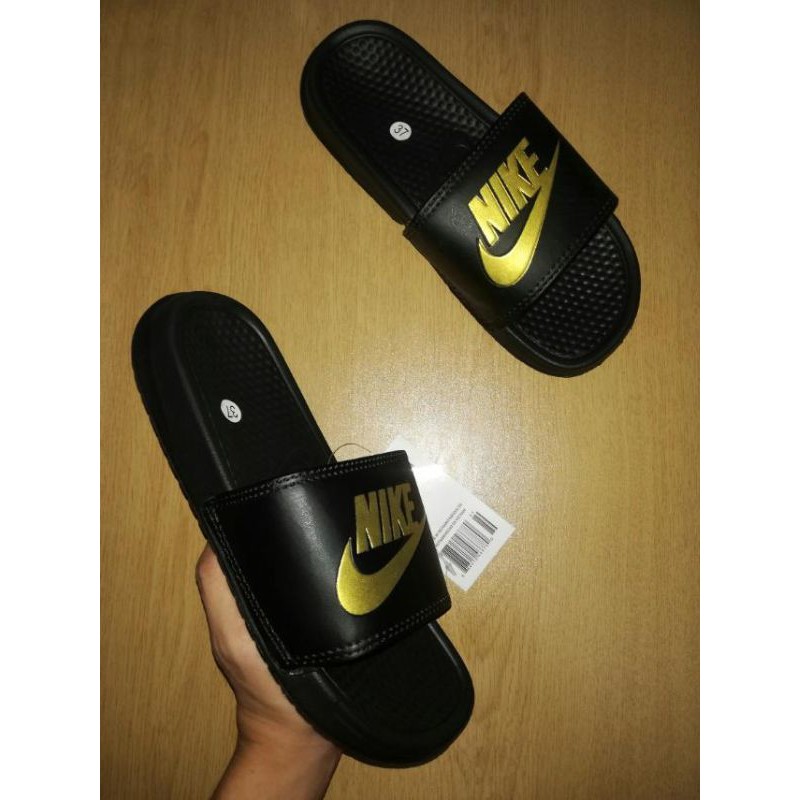 Nike benassi black and 2024 gold