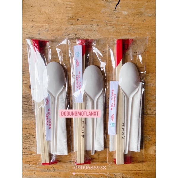 Convenient COMBO SET (chopsticks, spoon, tissue, bamboo toothpick ...