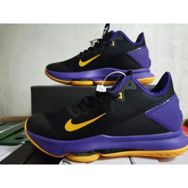 Lebron witness iv store purple