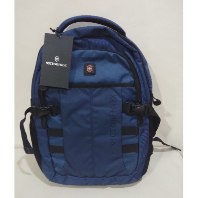 Victorinox store backpack philippines