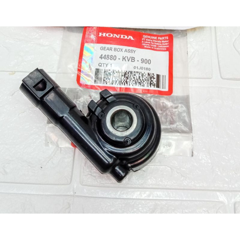 thumbnail image 2 of Genuine Honda Speedometer Gear Box Assy - 44800-MB0-013 - Fits CB1000C CB550SC CB650SC '83 2 of 5
