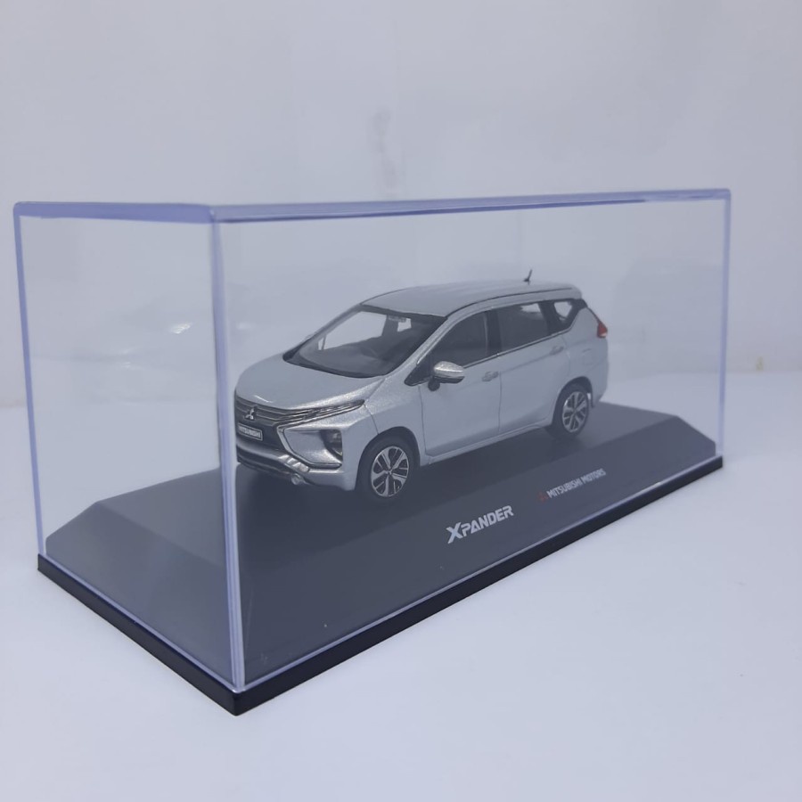 Diecast Xpander Miniature Car Mitsubishi Motors dealerbox 43rd Scale