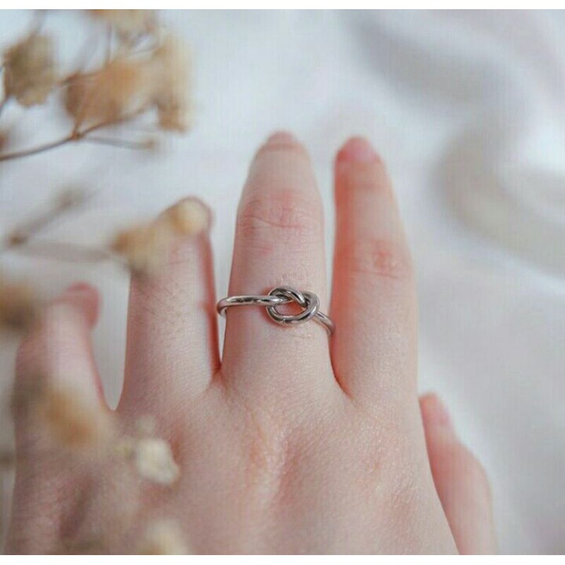 Knot store promise ring