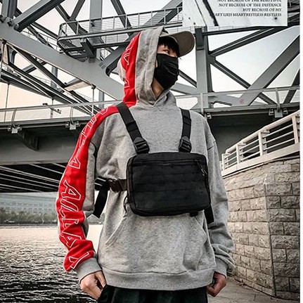 Supreme chest rig online bag