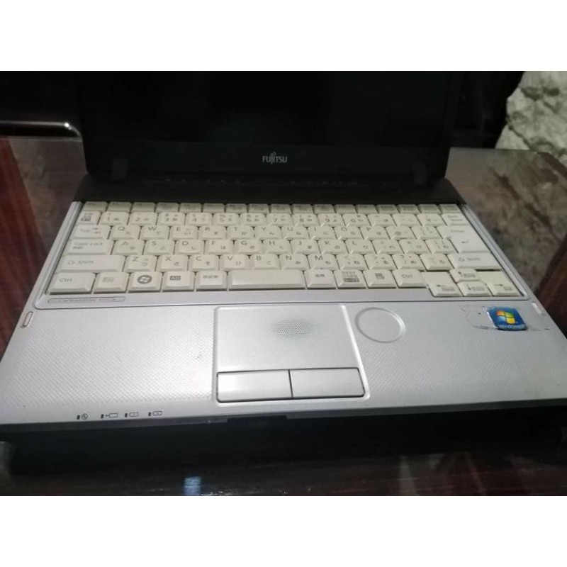 fujitsu lifebook p771 d