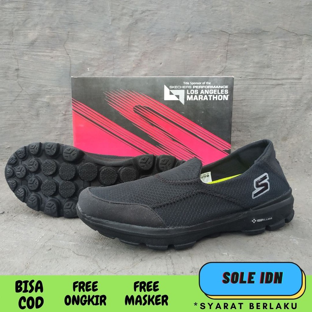 Skechers made in clearance vietnam