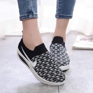 Nike woman slip on sale on