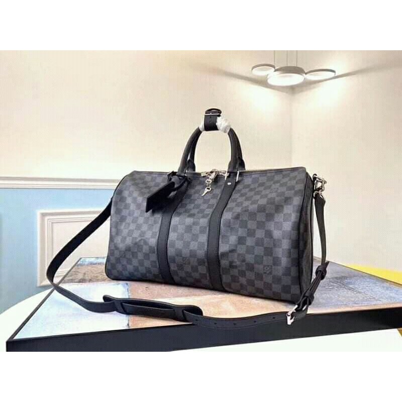 lv travelling bag