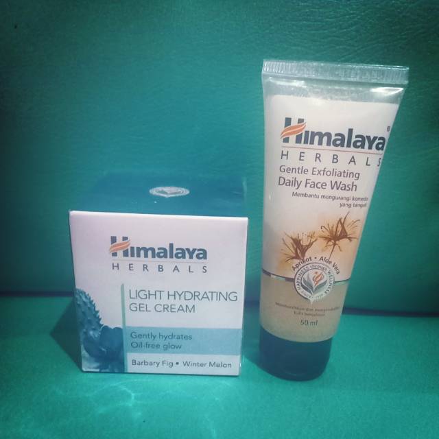 Himalaya Light Hydrating Gel Cream 50ml Free Himalaya Gentle Face Wash