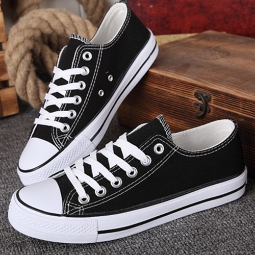 Girls Canvas Shoes In Black, Women Sneakers In Black Colour, 50% OFF