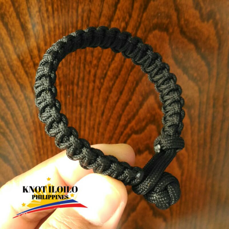 Cobra on sale knot bracelet