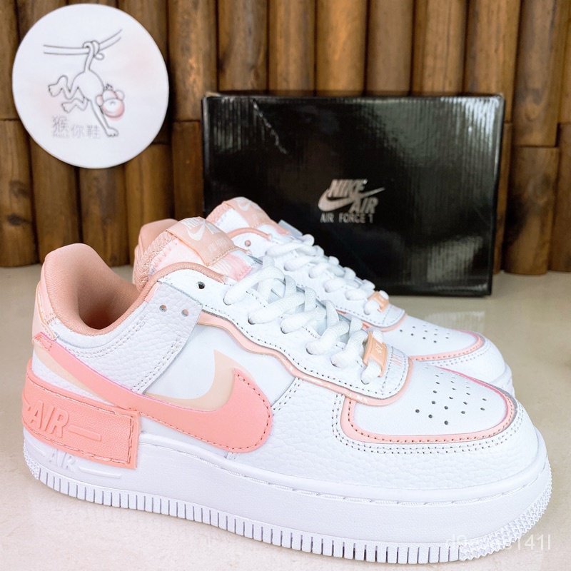 Peach pink clearance nike shoes