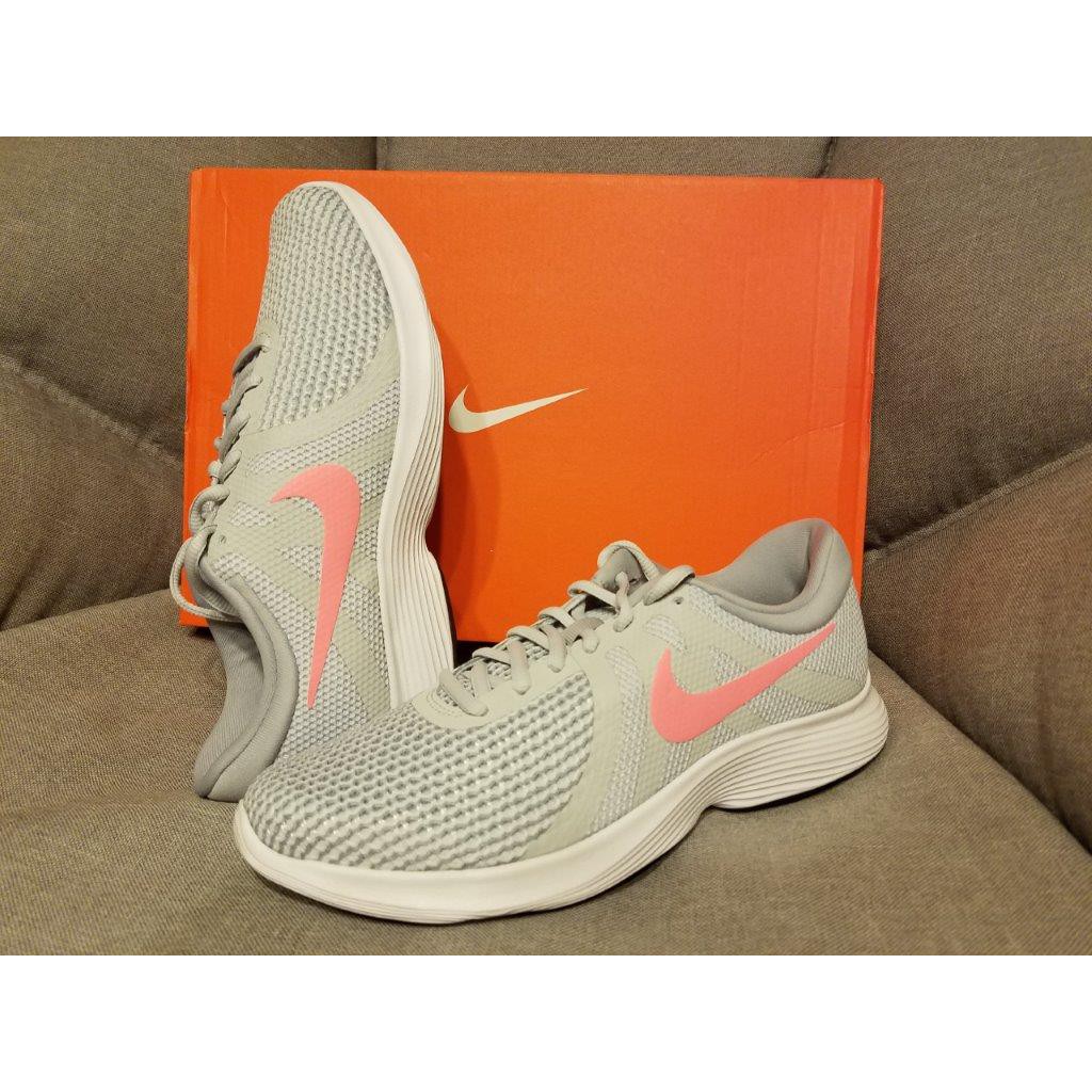 Nike revolution 4 store ladies