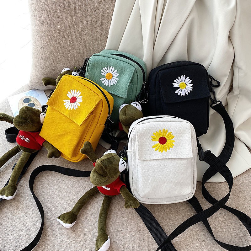 Daisy discount sling bag