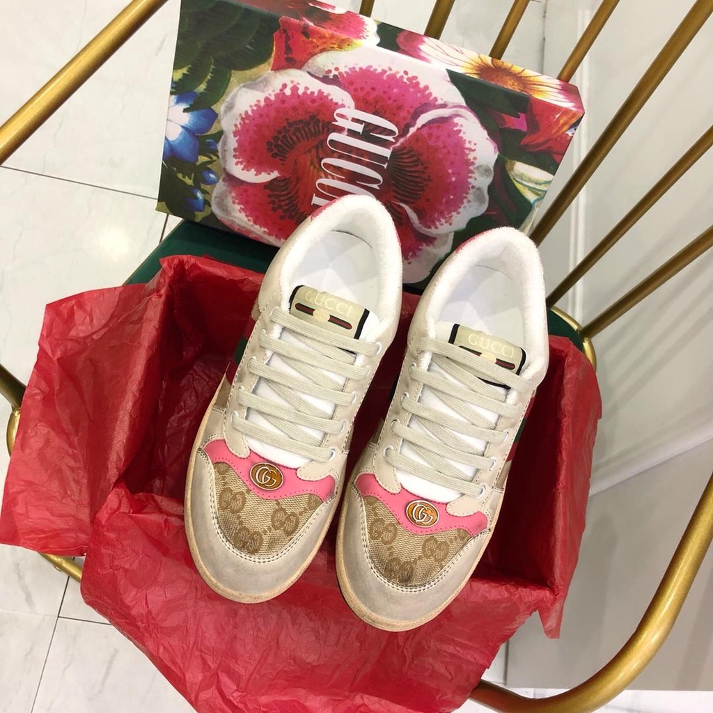 Classic white clearance gucci sneakers