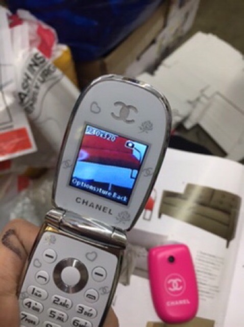 chanel flip phone｜TikTok Search
