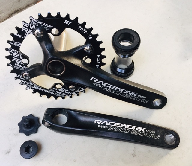 Racework crankset outlet