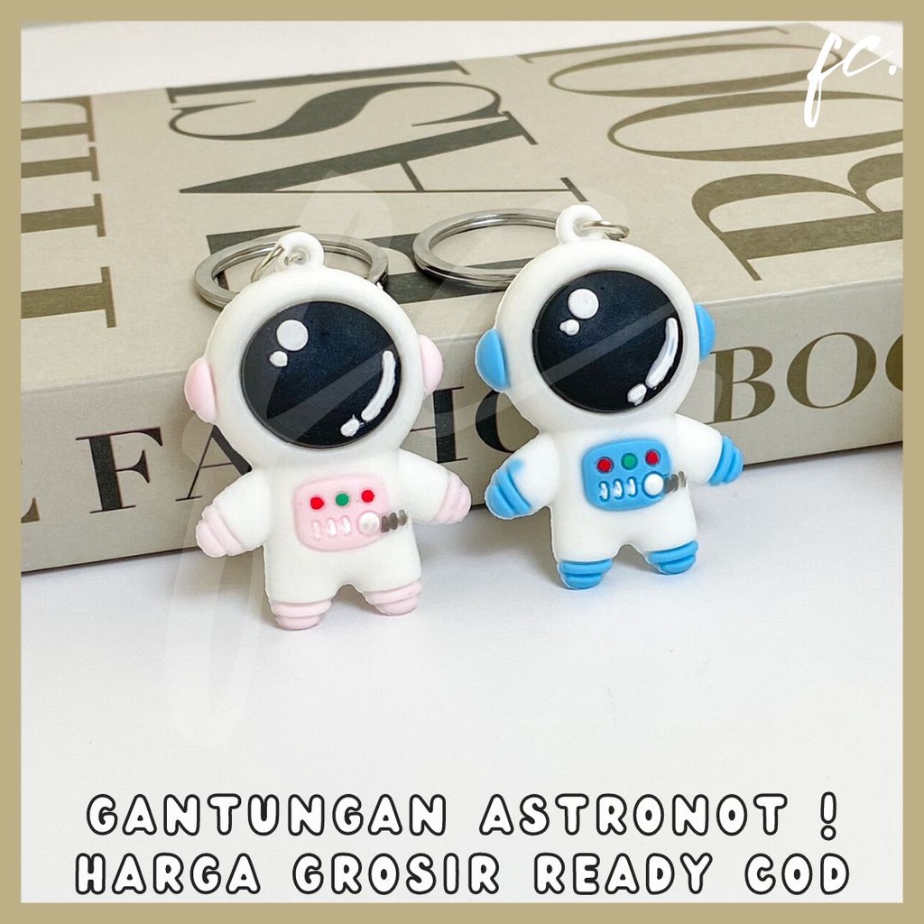 GANTUNGAN !! !! Keychain / Rubber Keychain Cartoon Astronaut Spaceship ...