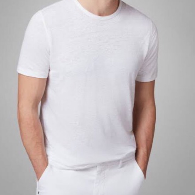 Simple white t outlet shirt