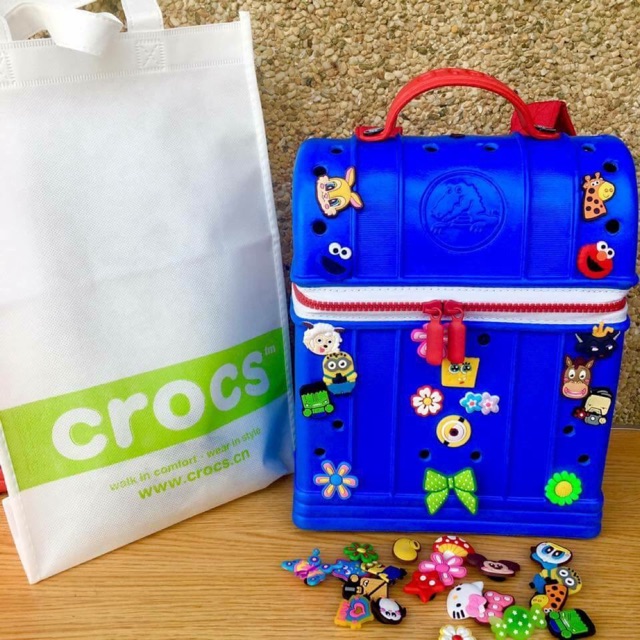 Crocs bag deals