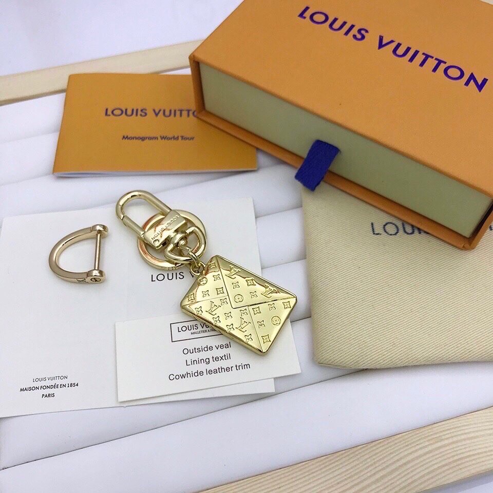 Louis Vuitton Money Envelopes Box Set VIP Only Classic Gold Monogram RARE,  Luxury, Accessories on Carousell