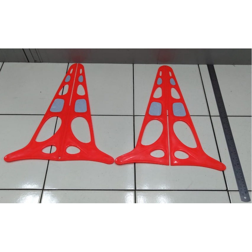 Traffic emergency vehicle safety triangle, portable triangle traffic ...