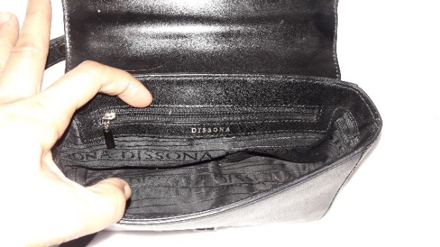 DISSONA SLING BAG ALL LEATHER IN BEAUTIFUL CONDITION AUTHENTIC