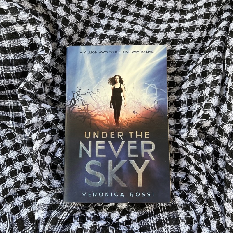 Under the Never Sky by Veronica Rossi (PRELOVED BOOK) | Shopee Philippines