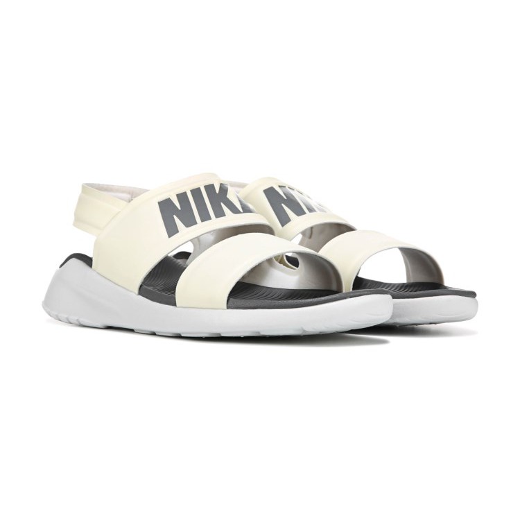 White nike store tanjun sandals