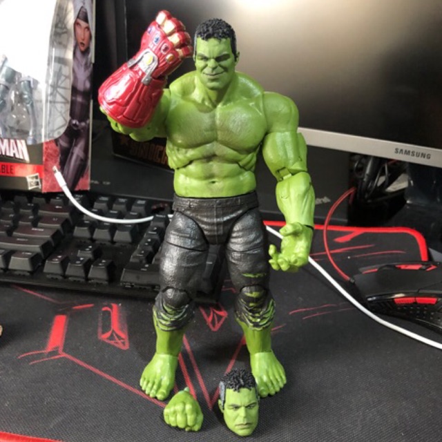 Marvel legends online hulk endgame