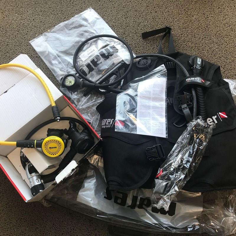 MARES Rover 2S Diving Equipment 12 Level Head BCD Backup Breather
