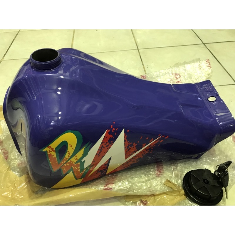 yamaha dt125 01w genuine fuel tank gas tank unit. Shopee