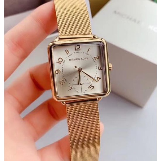 Square face outlet michael kors watch