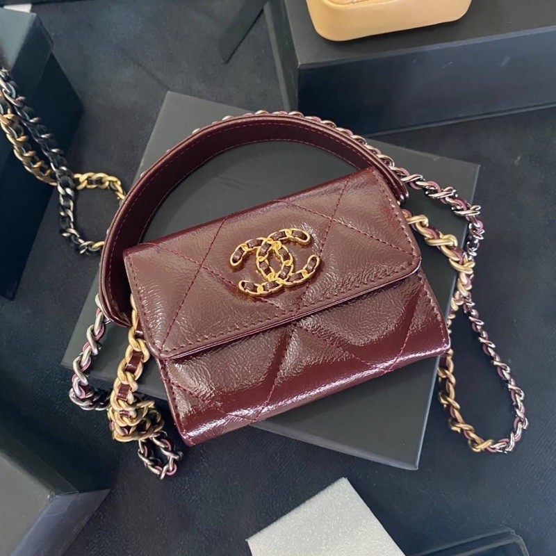 Mouthpiece Bag chanel Mini WOC 2021 Collection is the latest model made of 100 leather