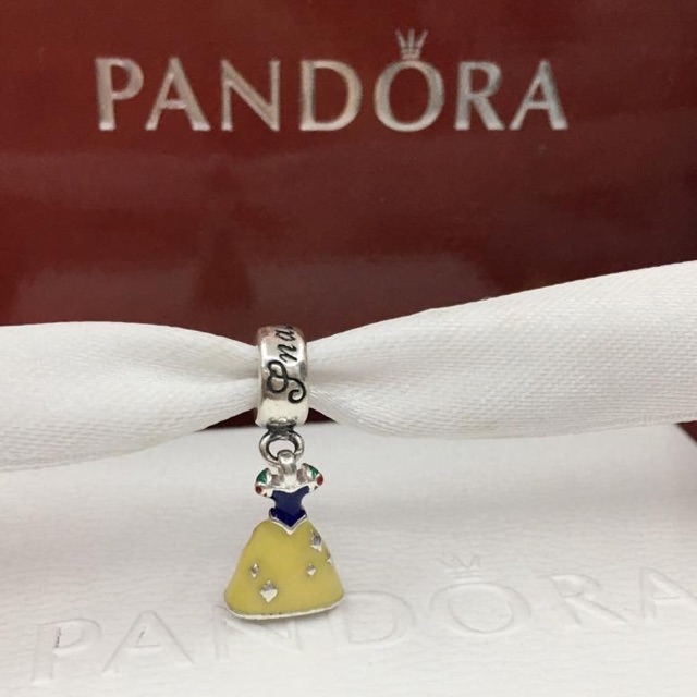 Pandora snow hotsell white dress