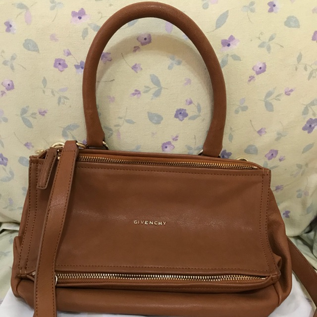 Givenchy pandora 2024 bag sale