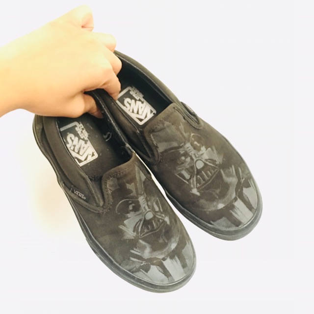 Vans darth best sale vader slip on