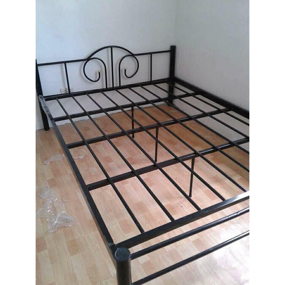 Murang bed deals frame